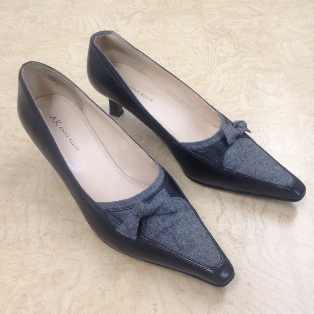 Used Womens Anne Klein Pretty Heel